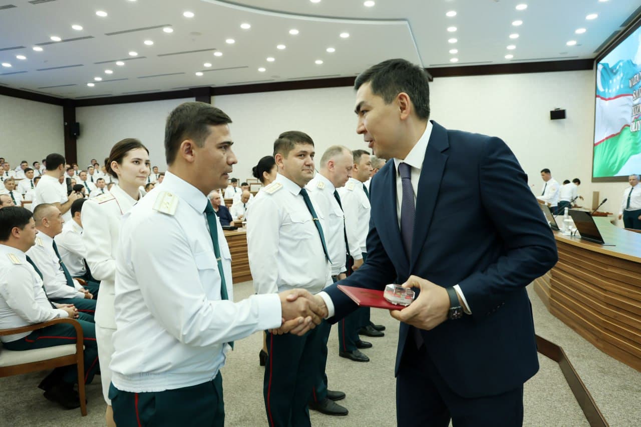 Руководители нового поколения, достойные высокого доверия, обладающие современными знаниями и высокой ответственностью, — надёжная опора системы органов внутренних дел Нового Узбекистана