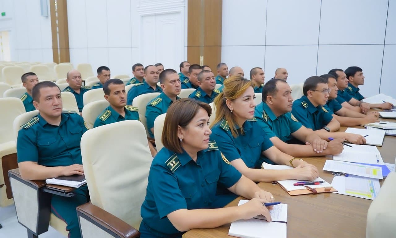 Қашқадарёда жамоат хавфсизлиги ва байрам тадбирларини юқори савияда ташкил этиш масалалари муҳокама қилинди