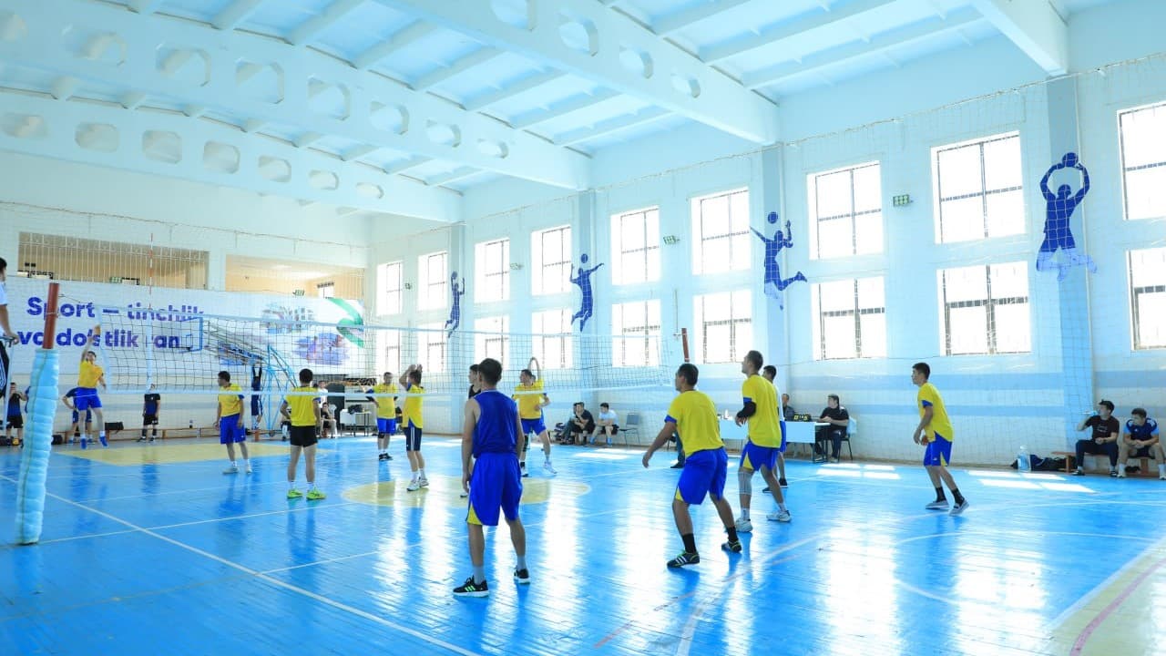 Surxondaryo viloyati Huquqni muhofaza qiluvchi organlarida xizmat oʻtayotgan xodimlar va harbiy xizmatchilar oʻrtasida sportning “Voleybol” turi boʻyicha musobaqa oʻtkazildi