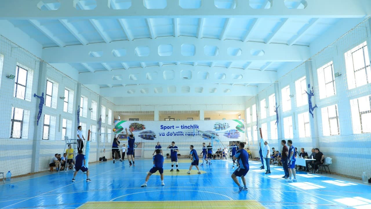 Surxondaryo viloyati Huquqni muhofaza qiluvchi organlarida xizmat oʻtayotgan xodimlar va harbiy xizmatchilar oʻrtasida sportning “Voleybol” turi boʻyicha musobaqa oʻtkazildi