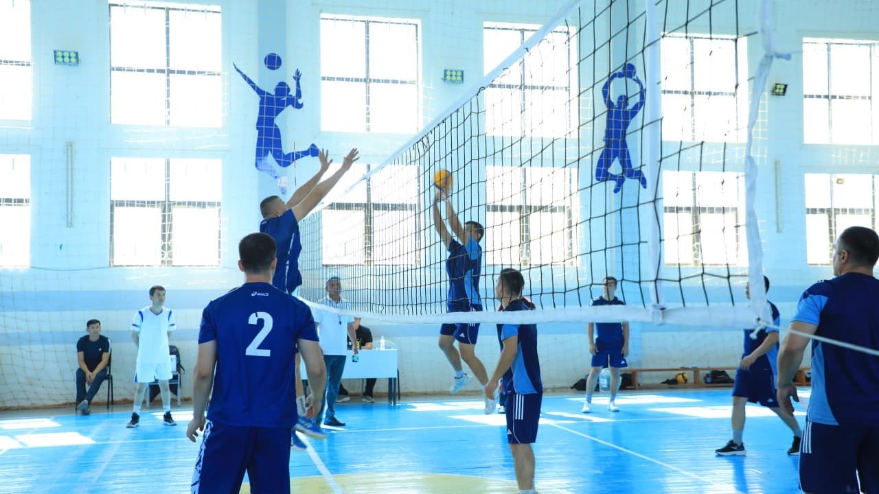 Surxondaryo viloyati Huquqni muhofaza qiluvchi organlarida xizmat oʻtayotgan xodimlar va harbiy xizmatchilar oʻrtasida sportning “Voleybol” turi boʻyicha musobaqa oʻtkazildi