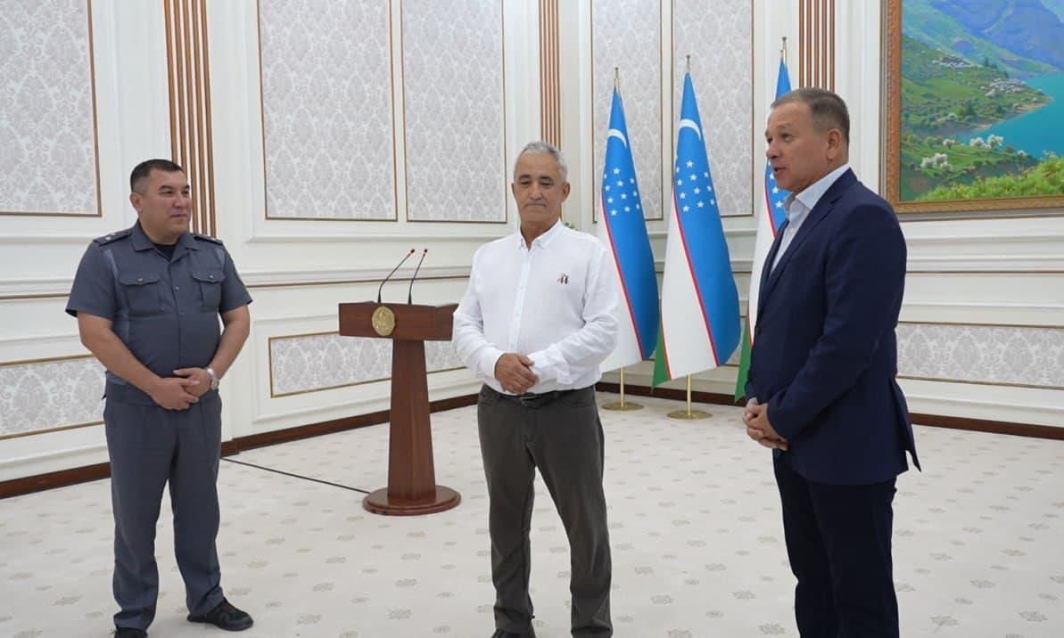 Navoiyda mustaqillik bayrami munosabati bilan fuqaroligi boʻlmagan shaxslarga Oʻzbekiston Respublikasi fuqarosi maqomi berildi