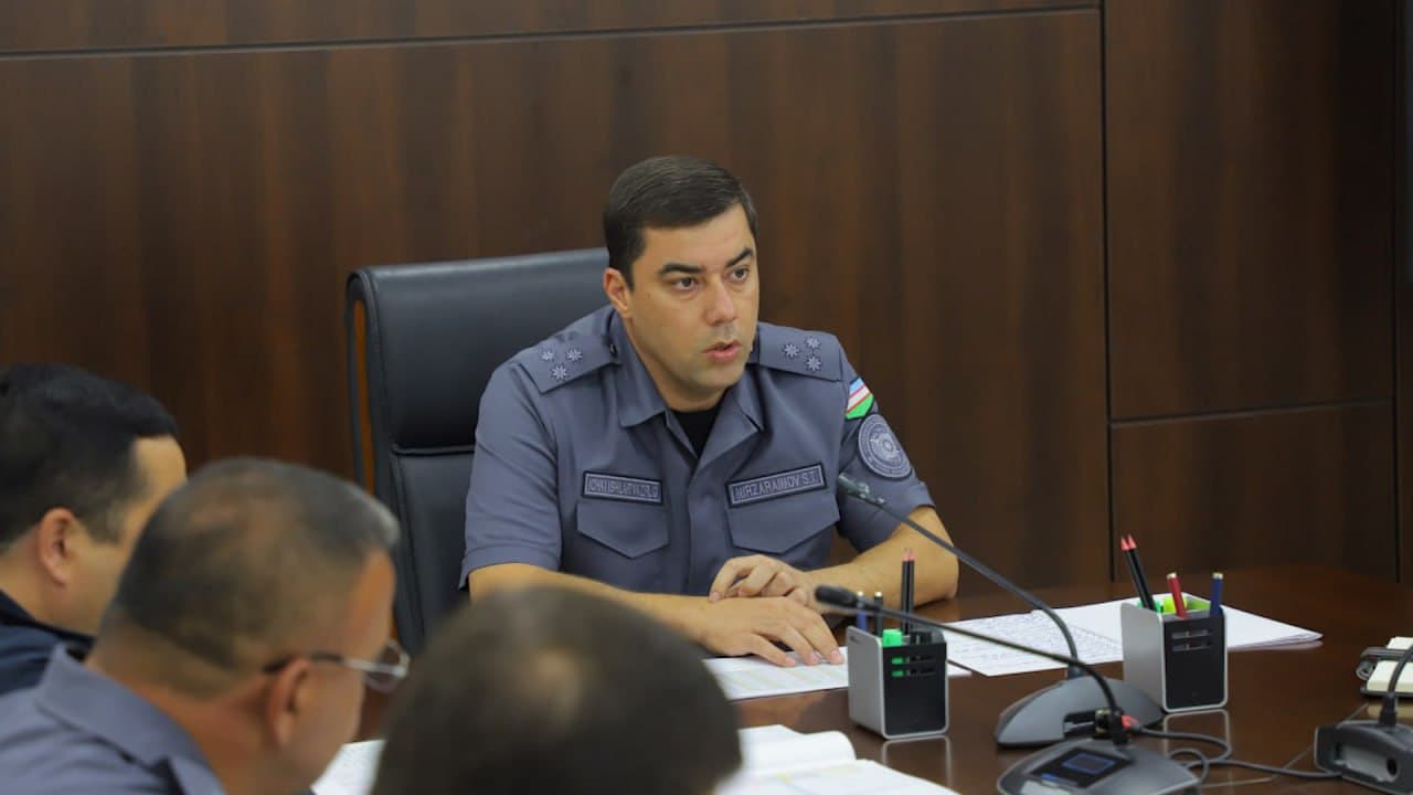 Сирдарё вилояти ИИБ раҳбарияти томонидан Гулистон шаҳрида криминоген вазиятни барқарорлаштириш бўйича устувор вазифалар белгиланди