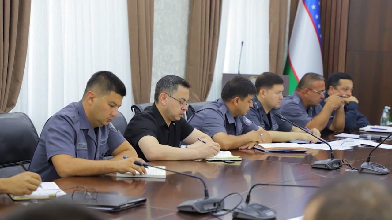 Сирдарё вилояти ИИБ раҳбарияти томонидан Гулистон шаҳрида криминоген вазиятни барқарорлаштириш бўйича устувор вазифалар белгиланди