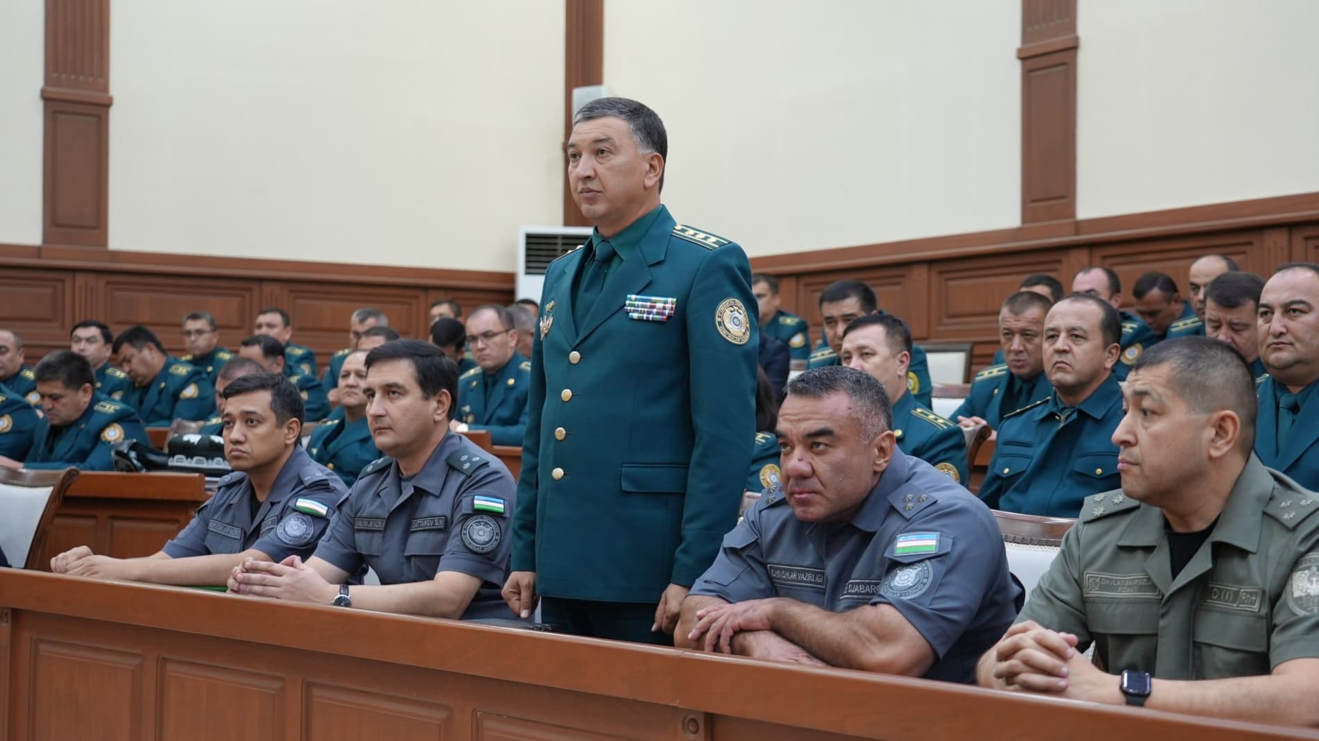 Andijon viloyatida xalq deputatlari viloyat Kengashining navbatdan tashqari sessiyasida Davlat rahbarining hududlarda jinoyatchilikni jilovlash bilan bogʻliq topshiriqlarning ijrosi muhokama qilindi