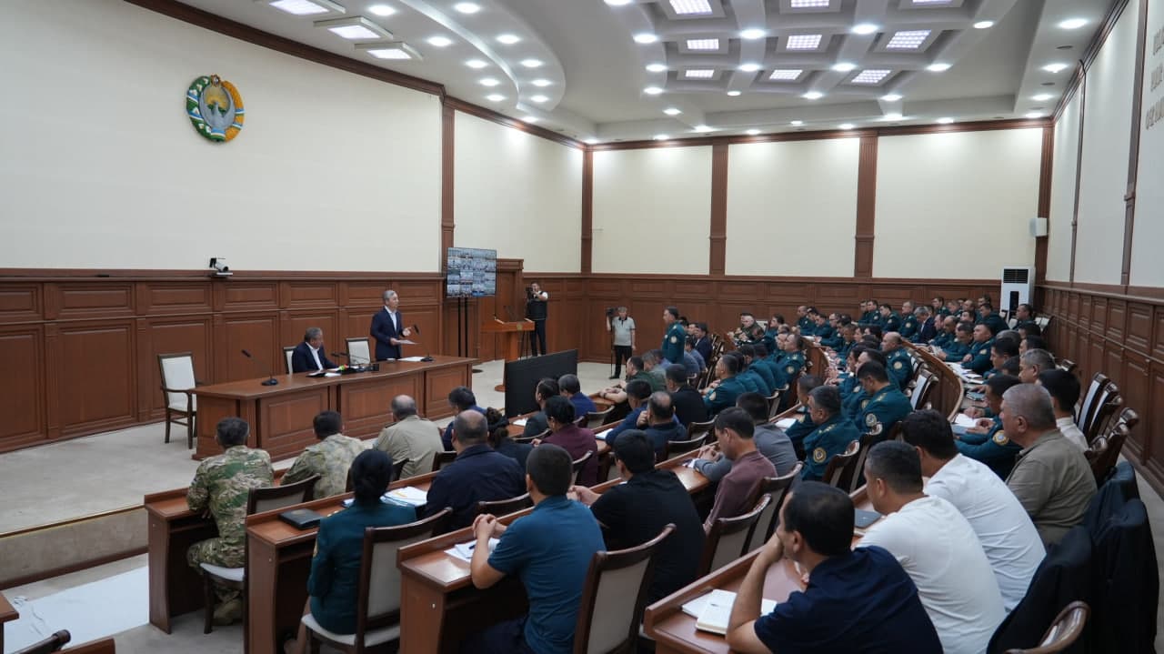 Andijon viloyatida xalq deputatlari viloyat Kengashining navbatdan tashqari sessiyasida Davlat rahbarining hududlarda jinoyatchilikni jilovlash bilan bogʻliq topshiriqlarning ijrosi muhokama qilindi