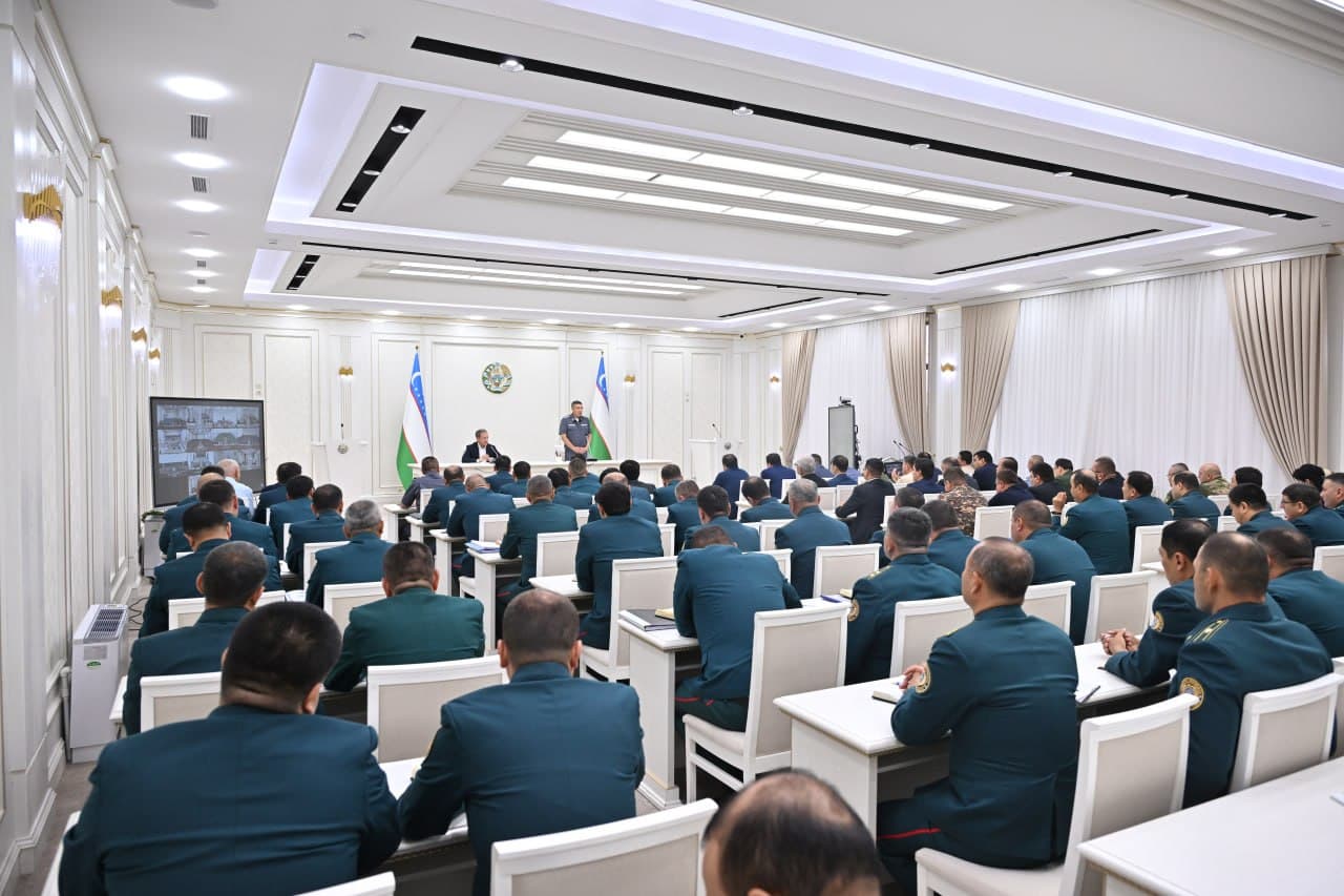 Xorazmda xalq deputatlari viloyat Kengashining navbatdan tashqari sessiyasida jamoat xavfsizligi va ichki ishlar organlari oldidagi ustuvor vazifalar muhokama qilindi