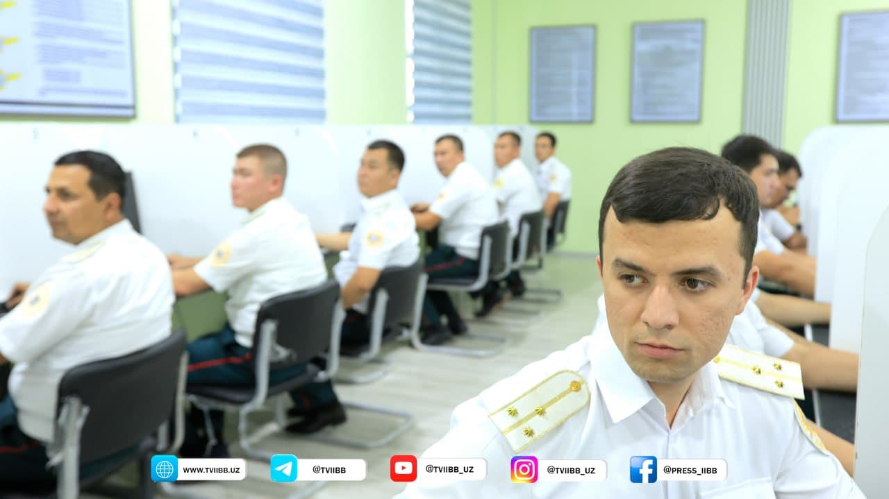 Среди сотрудников Экспертно-криминалистической службы ГУВД Ташкентской области проходил смотр-конкурс "Лучший эксперт-криминалист"