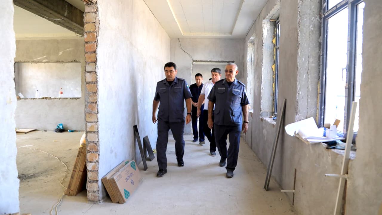The leadership of the Jizzakh Regional Department of Internal Affairs inspected the construction and improvement works at the service facilities