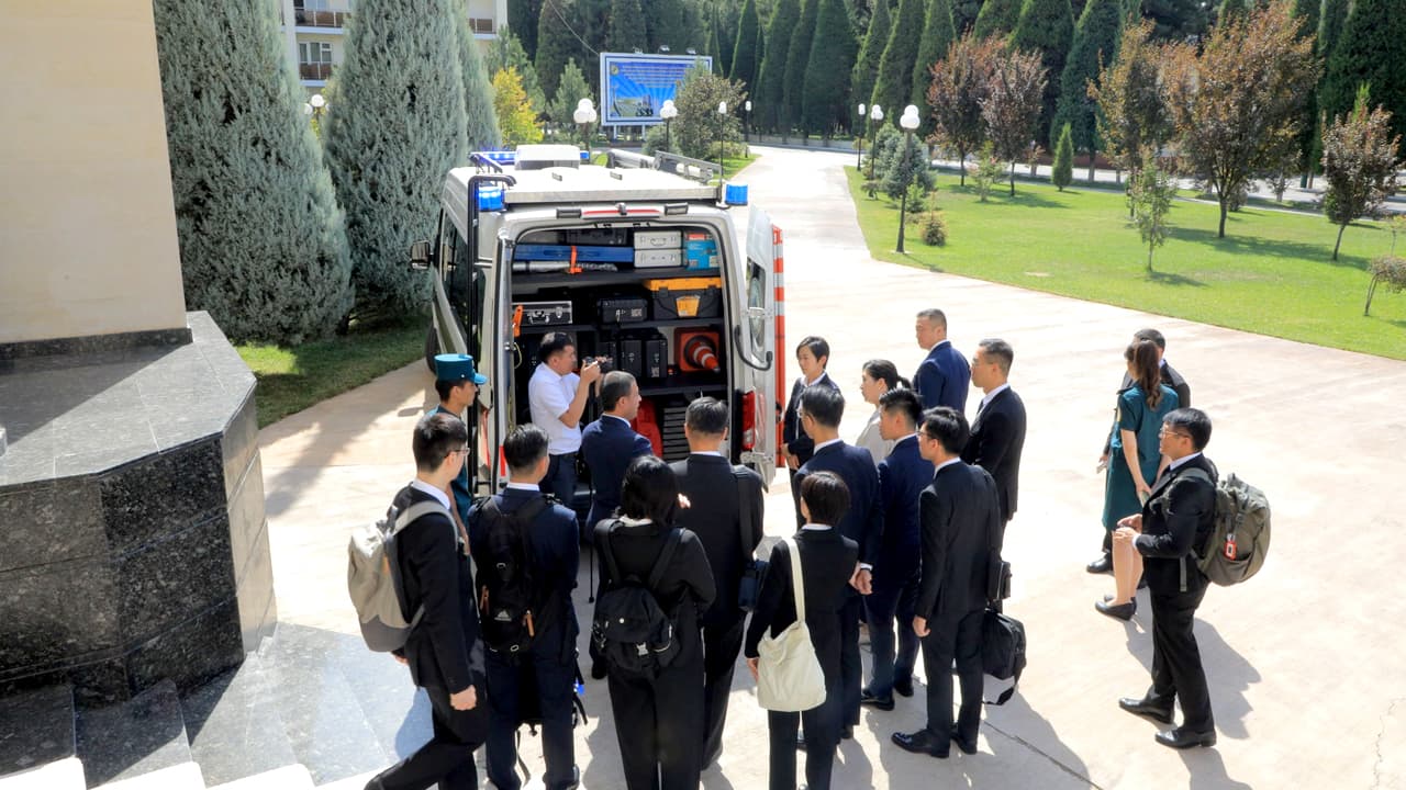A delegation from the Hong Kong Police Force visited the Academy of the Ministry of Internal Affairs