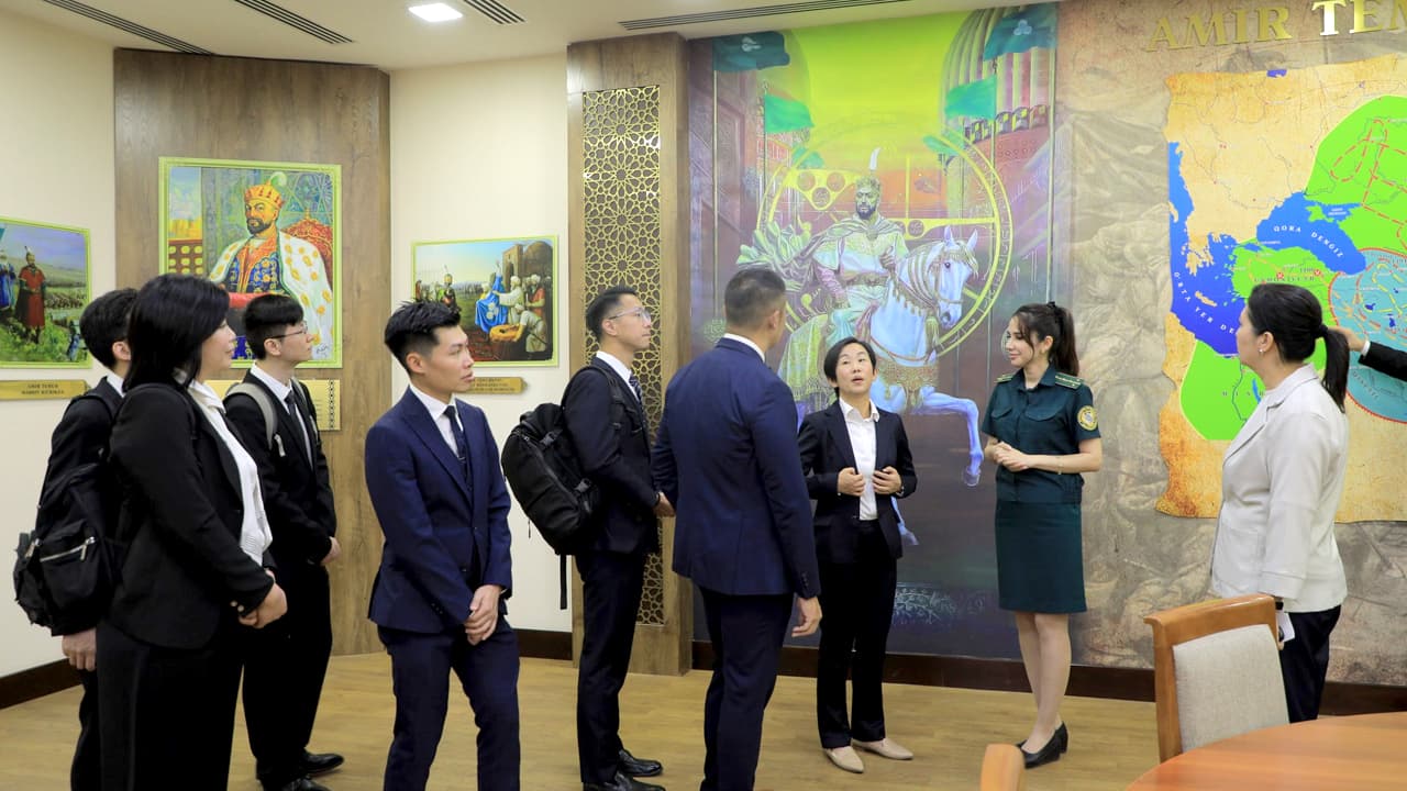 A delegation from the Hong Kong Police Force visited the Academy of the Ministry of Internal Affairs