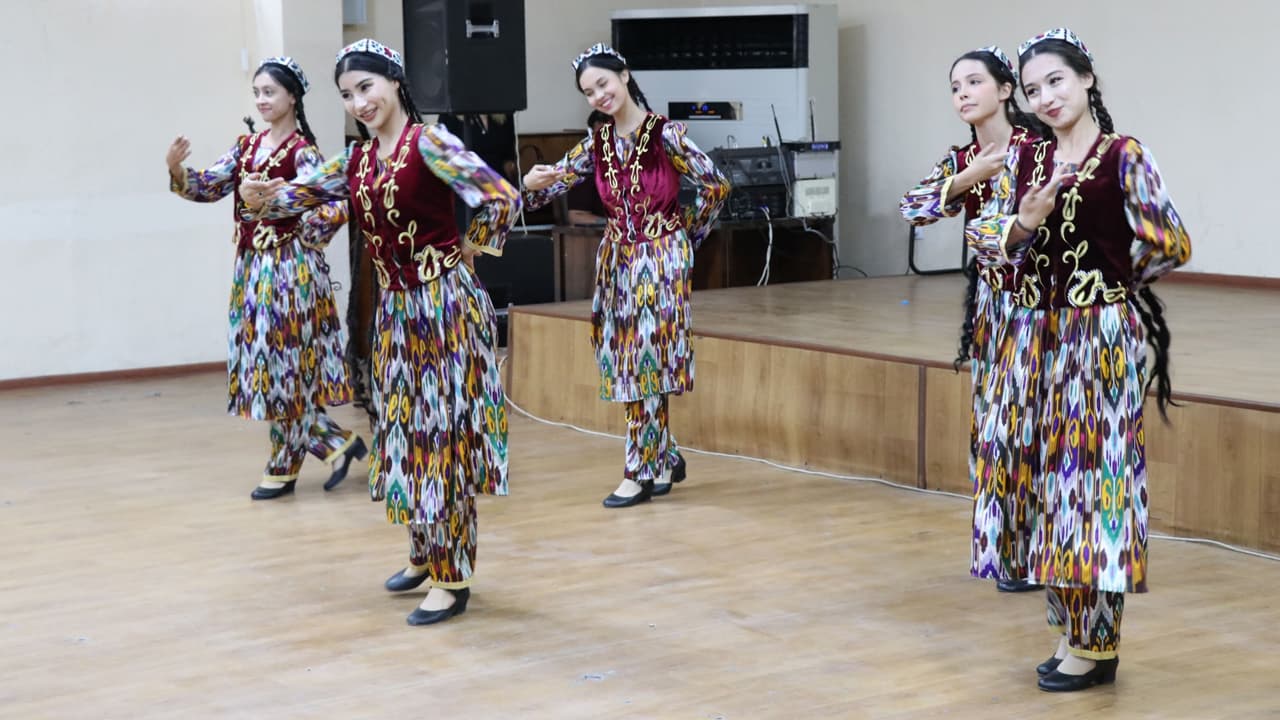 IIV Malaka oshirish institutida 1-oktyabr — Oʻqituvchi va murabbiylar kuni munosabati bilan tantanali tadbir boʻlib oʻtdi