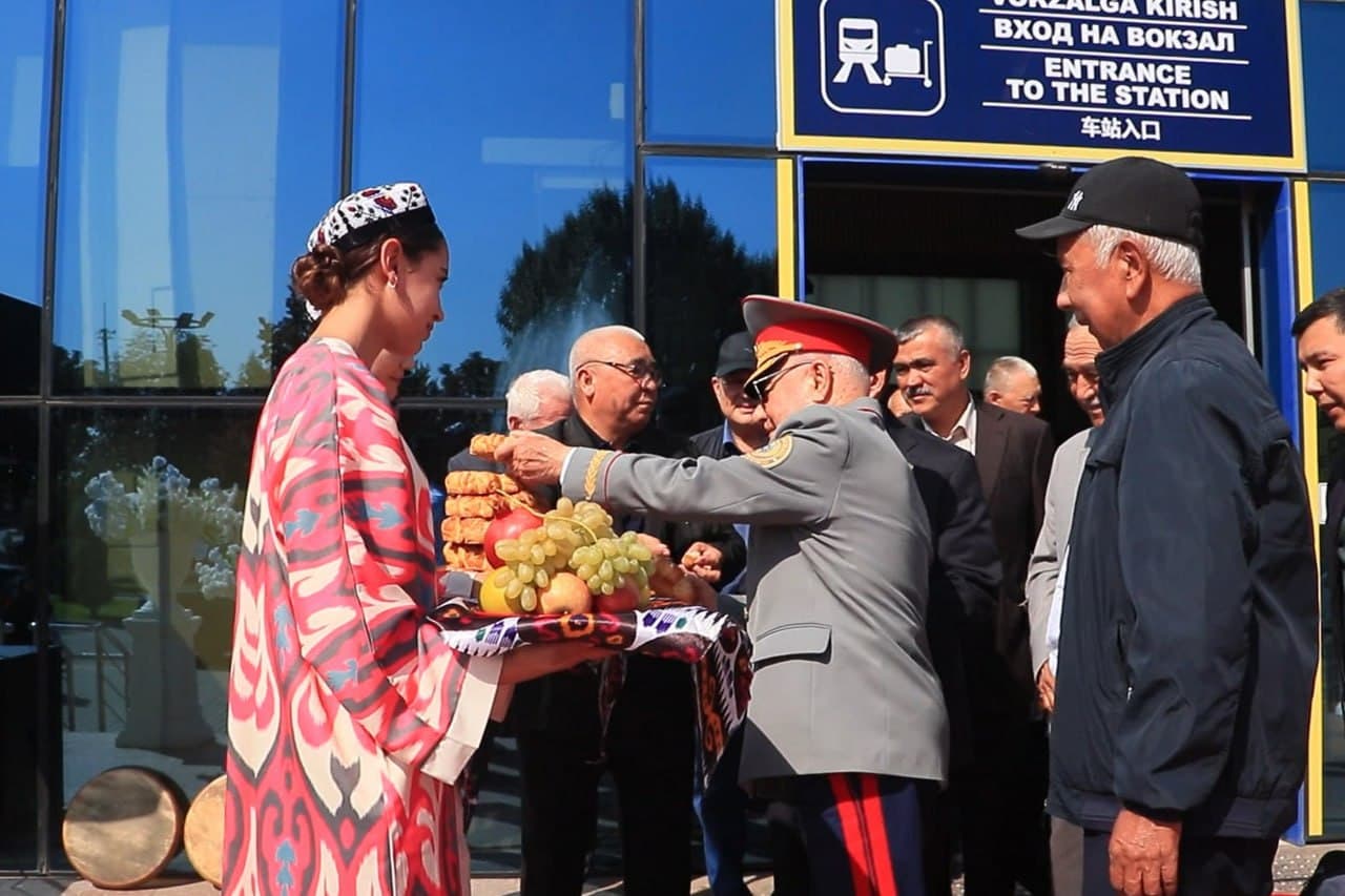 “Uch avlod” vakillari Andijonda: tajriba, bilim va avlodlar muloqoti — VI Respublika konferensiyasi boshlandi