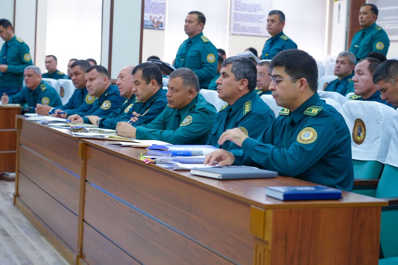 Ichki ishlar vaziriligi rahbariyati boshchiligida Navoiy viloyati ichki ishlar organlarining 9 oylik faoliyati muhokama qilindi