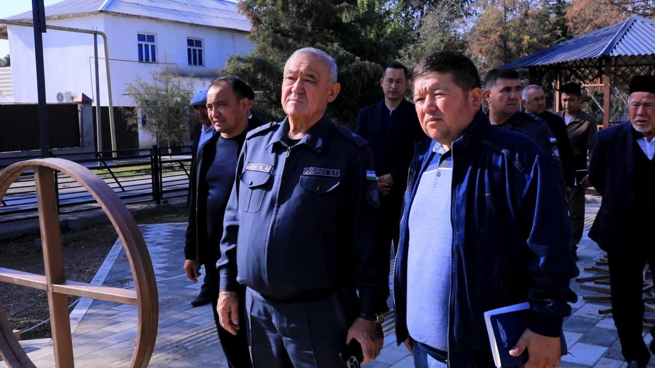 Jizzax viloyatida xodimlar uchun uy-joylar qurilishi va jamoat xavfsizligini taʼminlash ishlari oʻrganildi