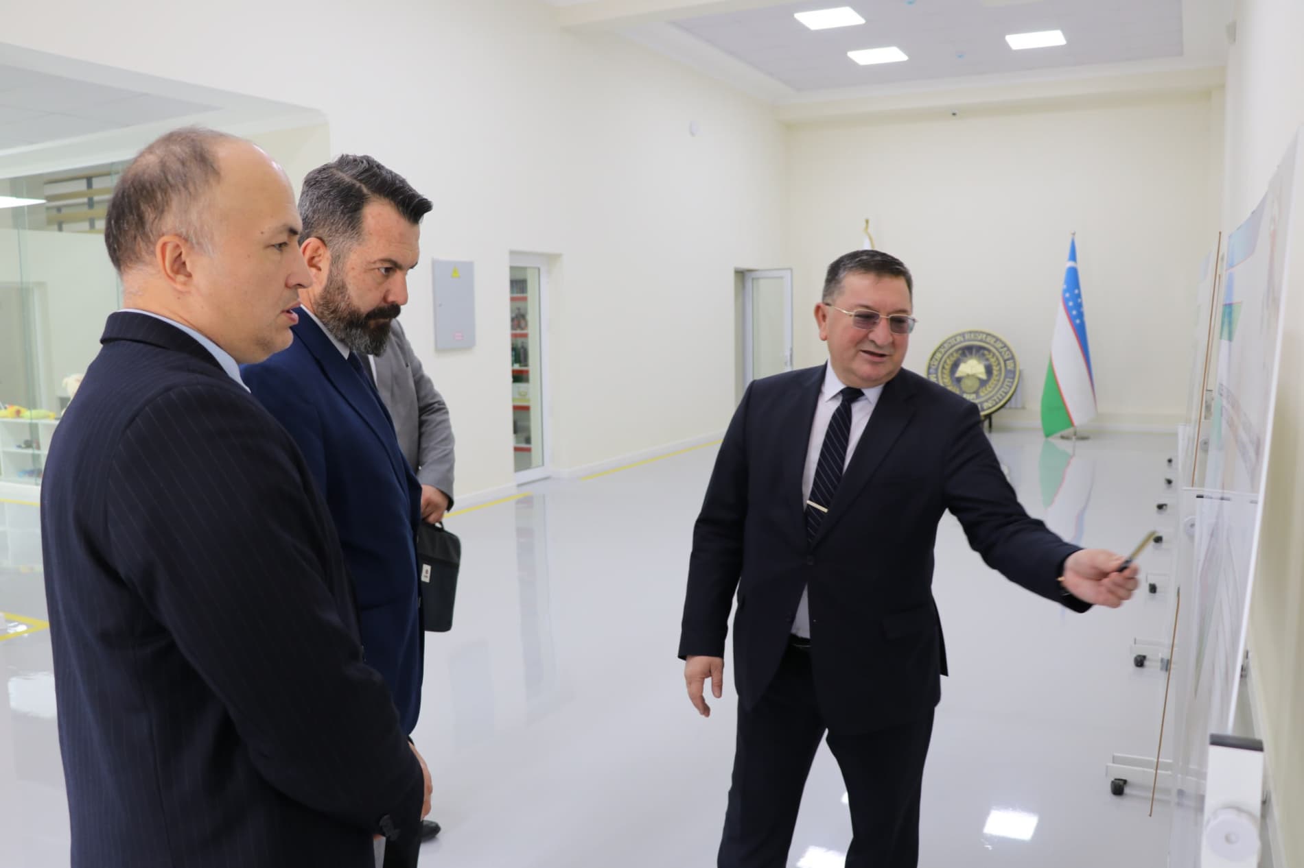 ИИВ Малака ошириш институти ва Халқаро Қизил Хоч қўмитасининг ҳамкорлик истиқболлари муҳокама қилинди