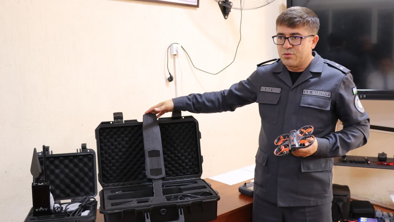 В Институте повышения квалификации МВД завершился специальный учебный курс по управлению беспилотными летательными аппаратами для инспекторов профилактики