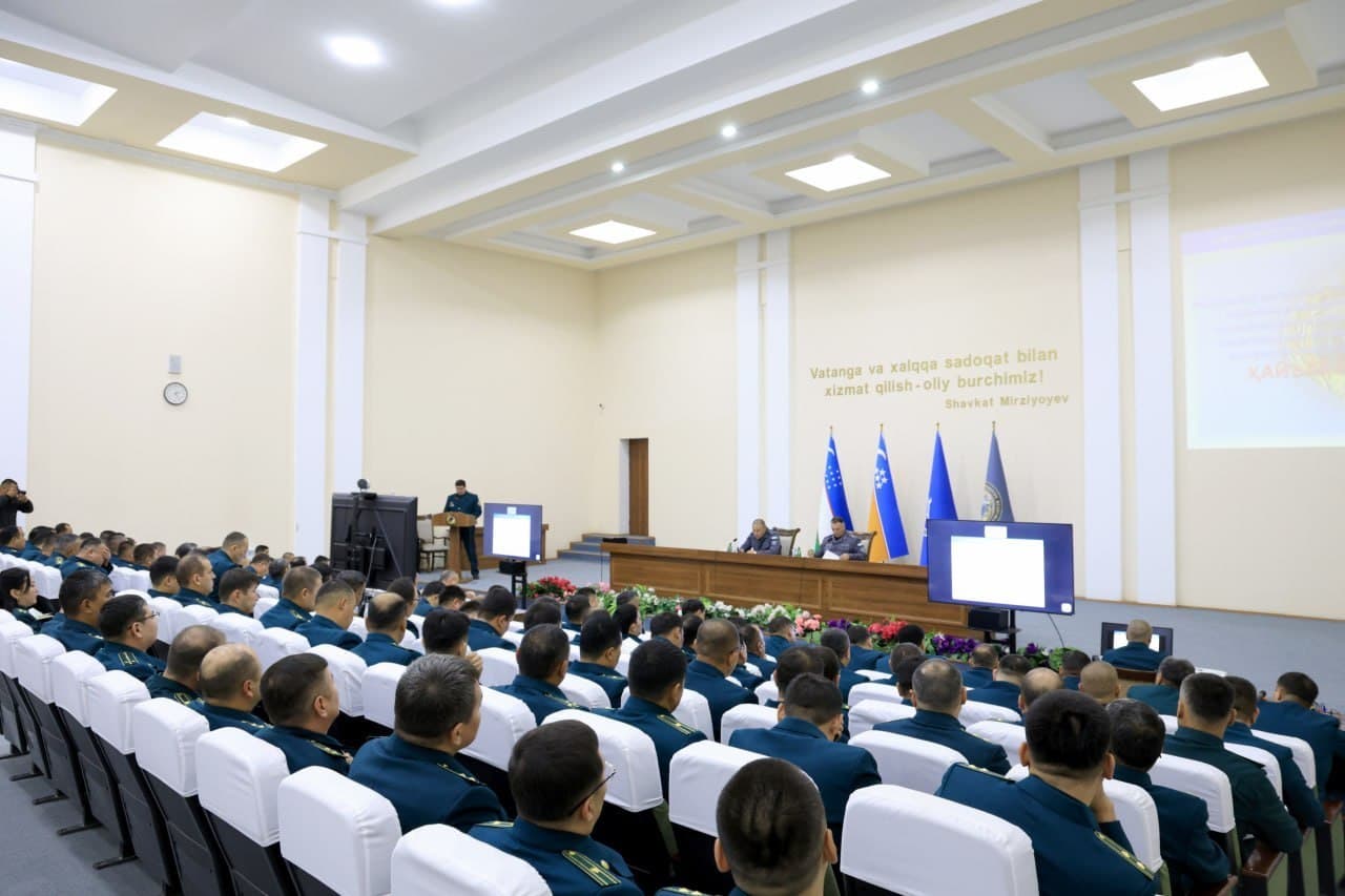IIV rahbariyati tomonidan Qoraqalpogʻiston Respublikasida joriy yilning 9 oyi davomida jinoyatchilik ahvoli, huquqbuzarliklarning oldini olish hamda jamoat xavfsizligini taʼminlash borasida amalga oshirilgan ishlar sarhisob qilindi
