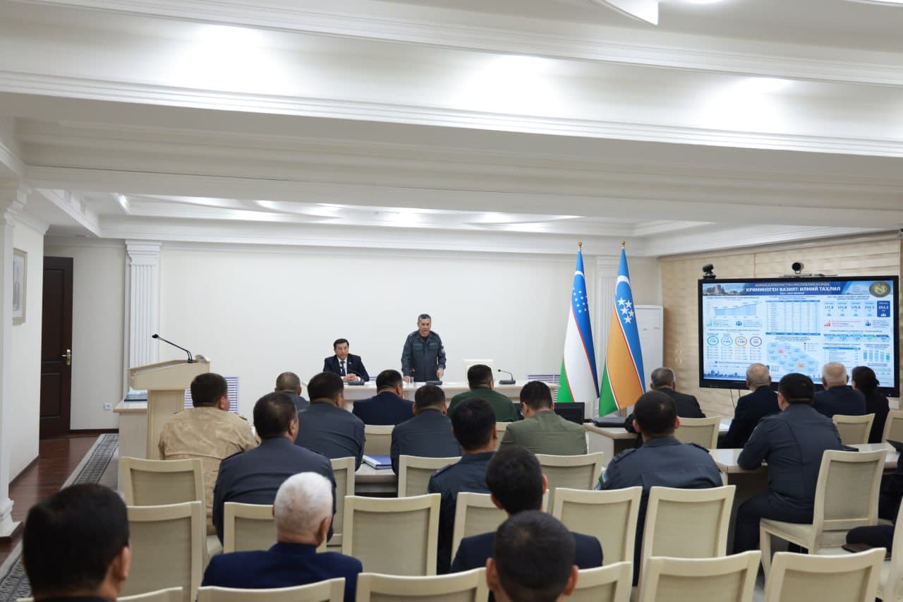 Қорақалпоғистон Республикаси Жўқорғи Кенгесида “Қорақалпоғистондаги жиноятчиликнинг илмий таҳлили, тадқиқот натижалари ва келгусидаги устувор вазифалар” мавзусида муҳокама йиғилиши бўлиб ўтди