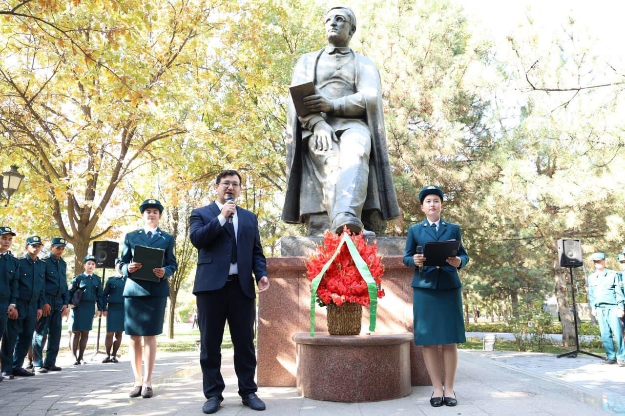 A celebration of Uzbek Language Day took place on Adiblar Avenue