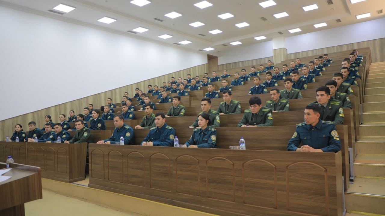Ички ишлар вазирлиги академиясида “Янги Ўзбекистоннинг жиноят-ҳуқуқий сиёсати: устувор йўналишлар ва ислоҳотлар” мавзуига бағишланган давра суҳбати бўлиб ўтди