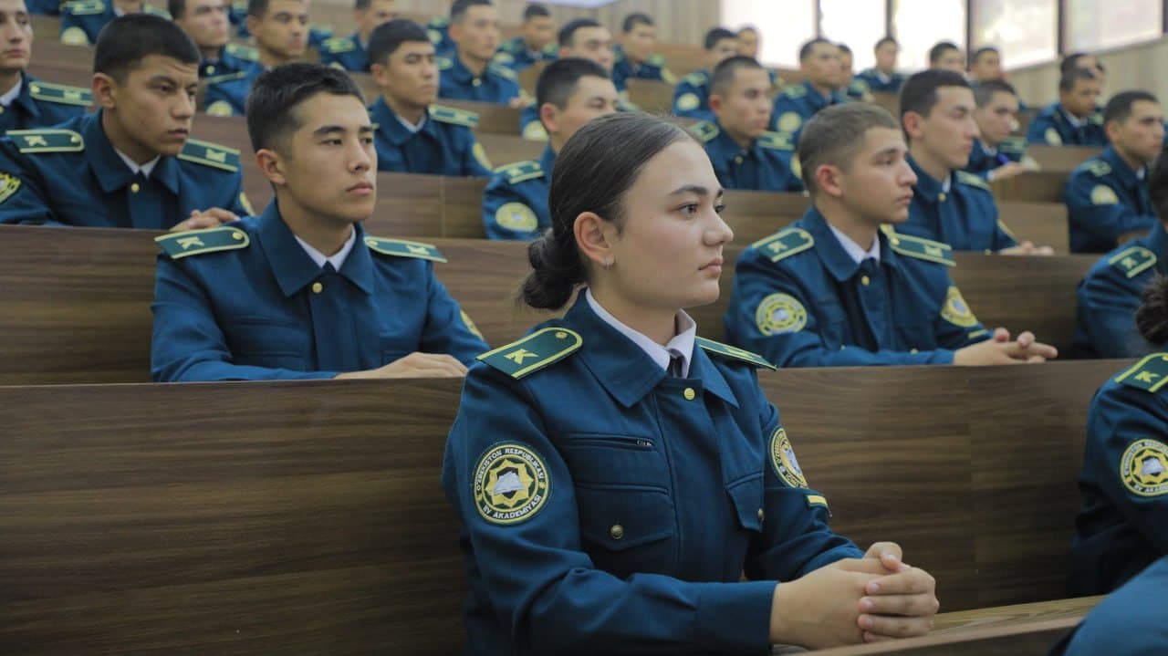 Ички ишлар вазирлиги академиясида “Янги Ўзбекистоннинг жиноят-ҳуқуқий сиёсати: устувор йўналишлар ва ислоҳотлар” мавзуига бағишланган давра суҳбати бўлиб ўтди