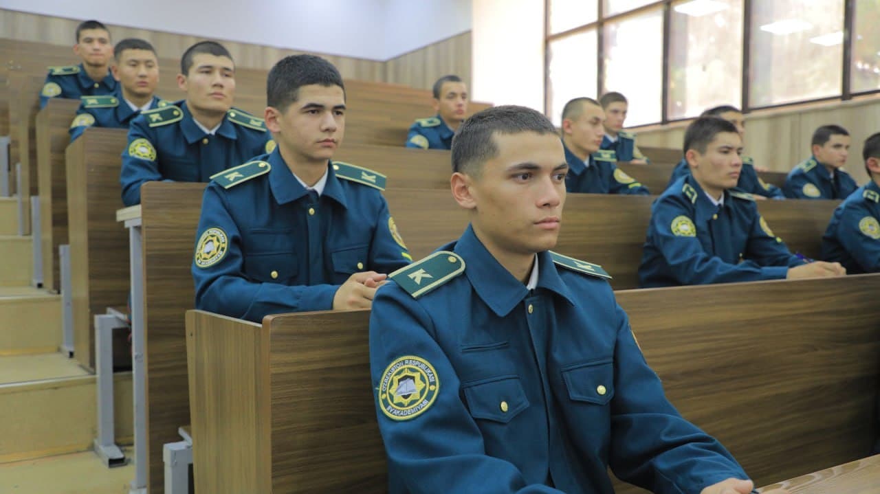 Ички ишлар вазирлиги академиясида “Янги Ўзбекистоннинг жиноят-ҳуқуқий сиёсати: устувор йўналишлар ва ислоҳотлар” мавзуига бағишланган давра суҳбати бўлиб ўтди