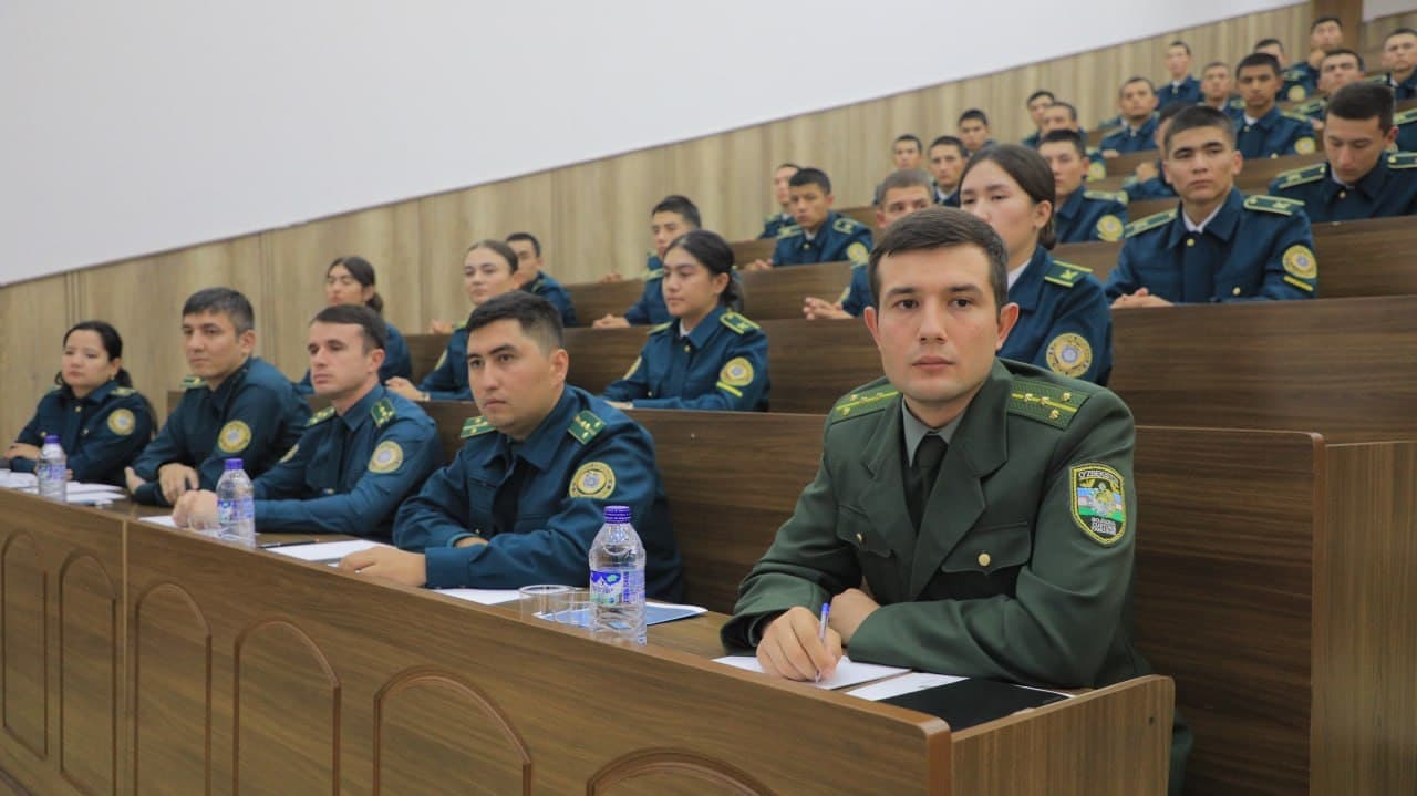 Ички ишлар вазирлиги академиясида “Янги Ўзбекистоннинг жиноят-ҳуқуқий сиёсати: устувор йўналишлар ва ислоҳотлар” мавзуига бағишланган давра суҳбати бўлиб ўтди