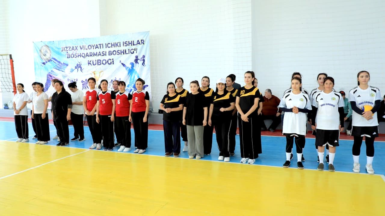 Jizzax va Sirdaryo viloyatlari jurnalist ayollari voleybol maydonida kuch sinashdi