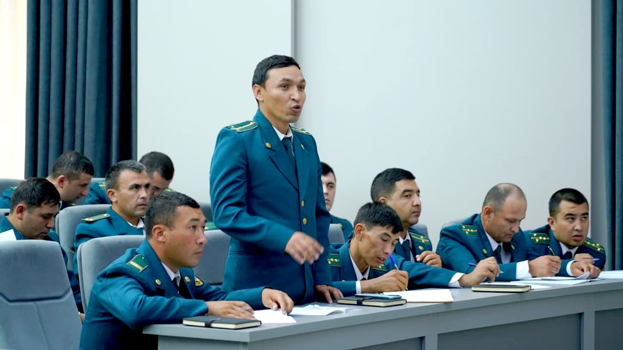 Наманган вилоятида вояга етмаганлар масалалари бўйича инспектор-психологлар учун семинар-тренинг ўтказилди