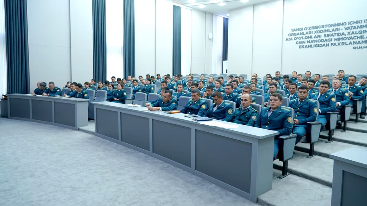 Наманган вилоятида вояга етмаганлар масалалари бўйича инспектор-психологлар учун семинар-тренинг ўтказилди