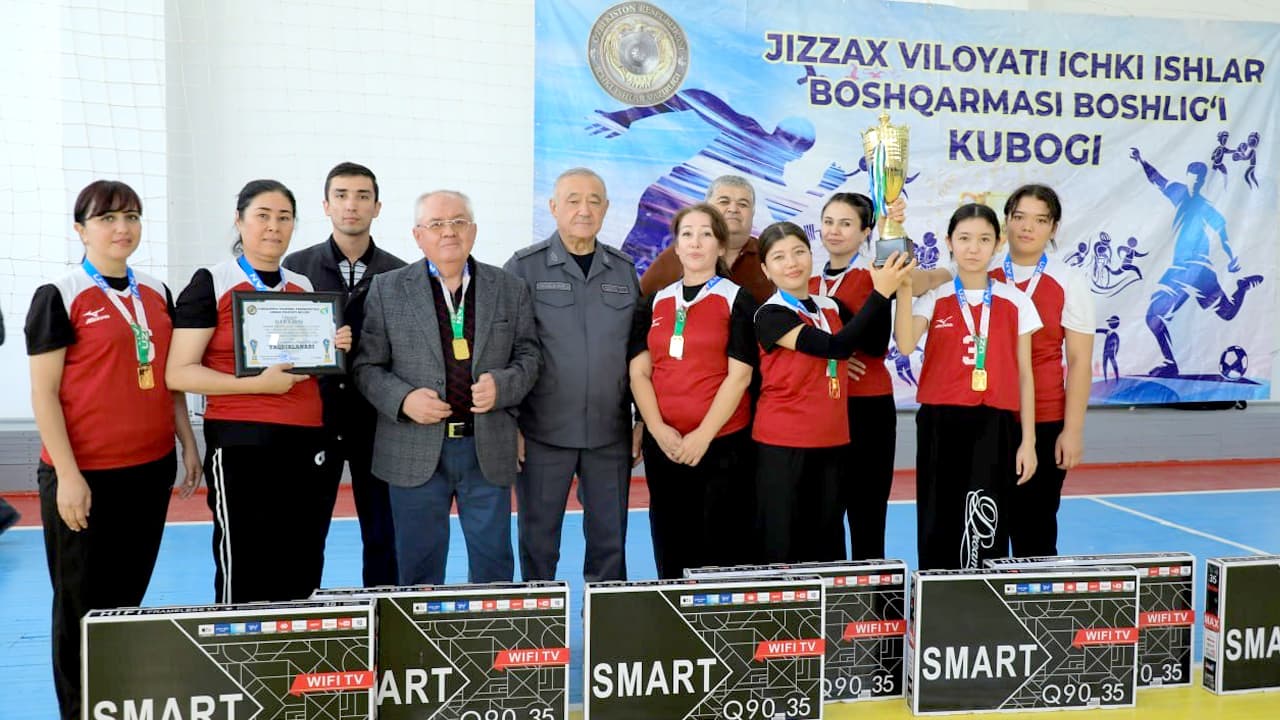 Jizzax va Sirdaryo viloyatlari jurnalist ayollari voleybol maydonida kuch sinashdi