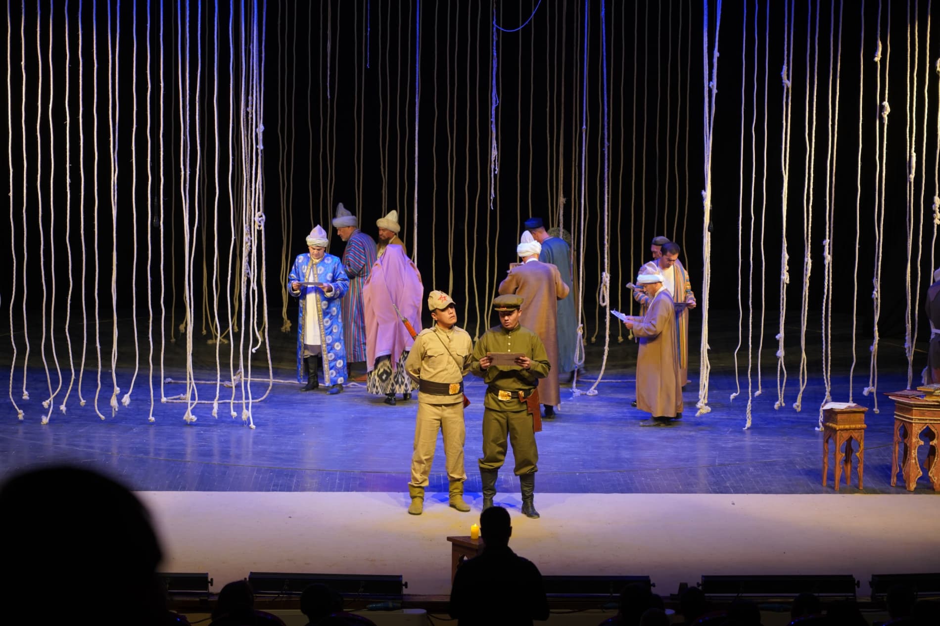 21-oktyabr — Oʻzbek tili bayrami munosabati bilan Sirdaryo viloyati Musiqali drama teatrida Sirdaryo viloyati ichki ishlar organlari xodimlari ishtirokida maʼnaviy-maʼrifiy tadbir oʻtkazildi