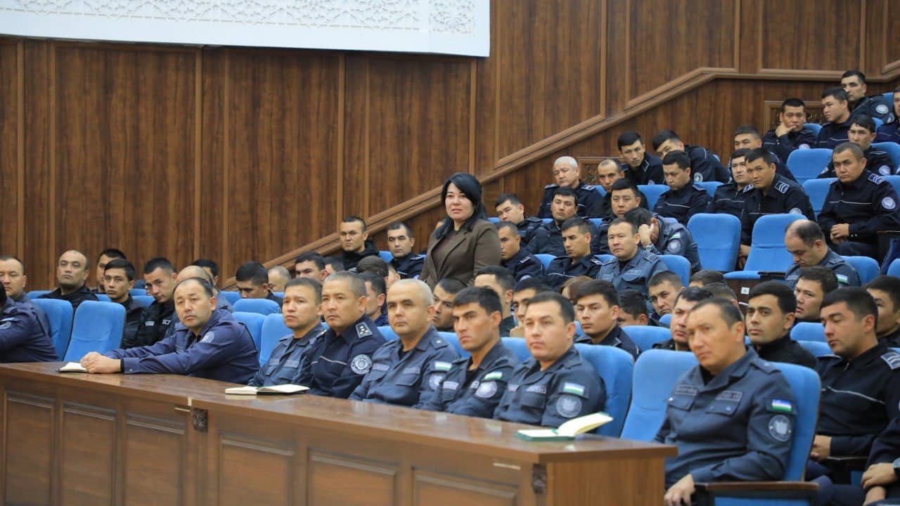 ИИВ ходимлари учун киберхавфсизлик ва хизмат интизоми бўйича ўқув семинари ўтказилди