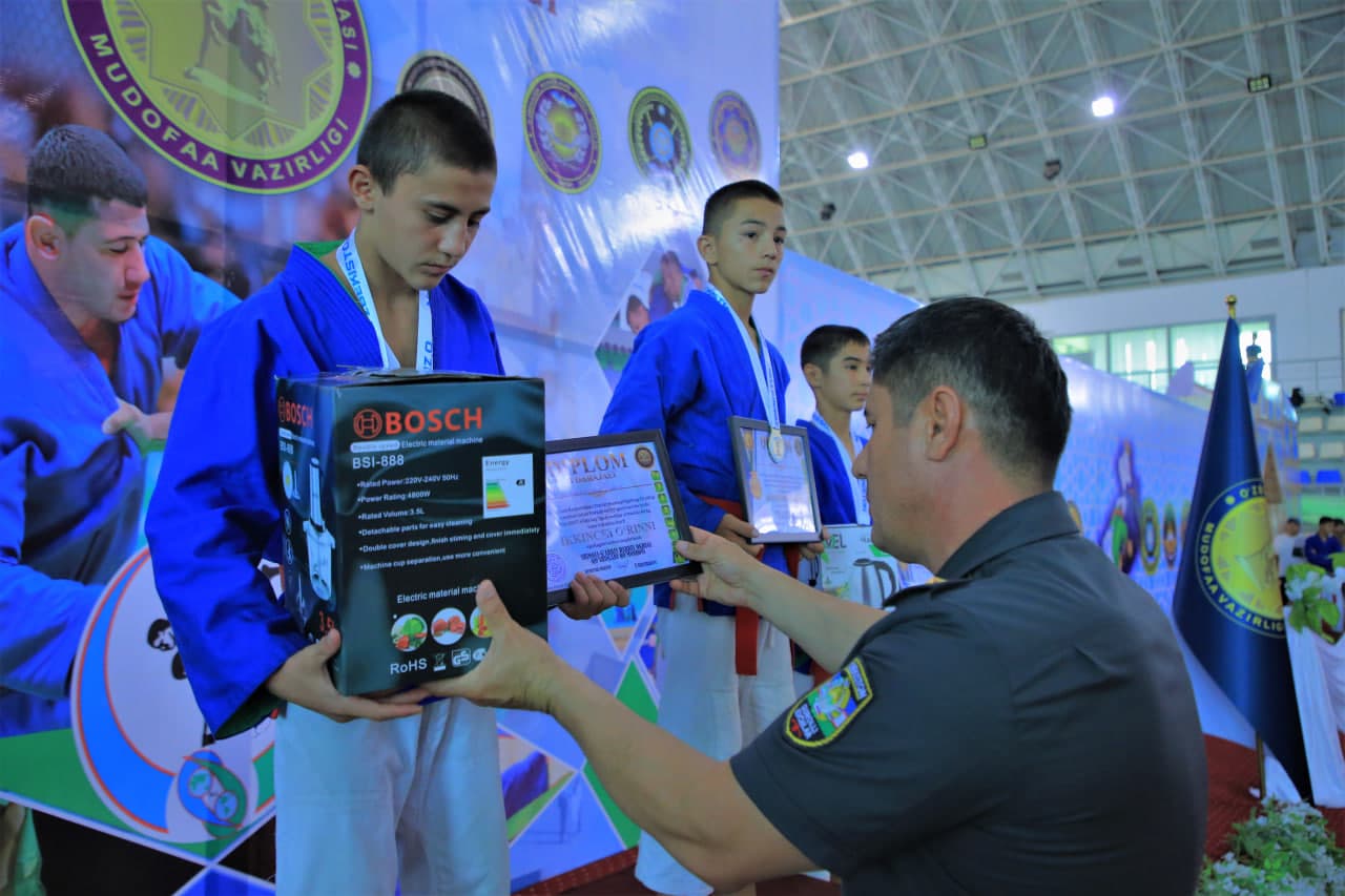 Xorazmda armiyamizning eng sara polvonlari “Mudofaa vaziri kubogi” uchun bellashdi