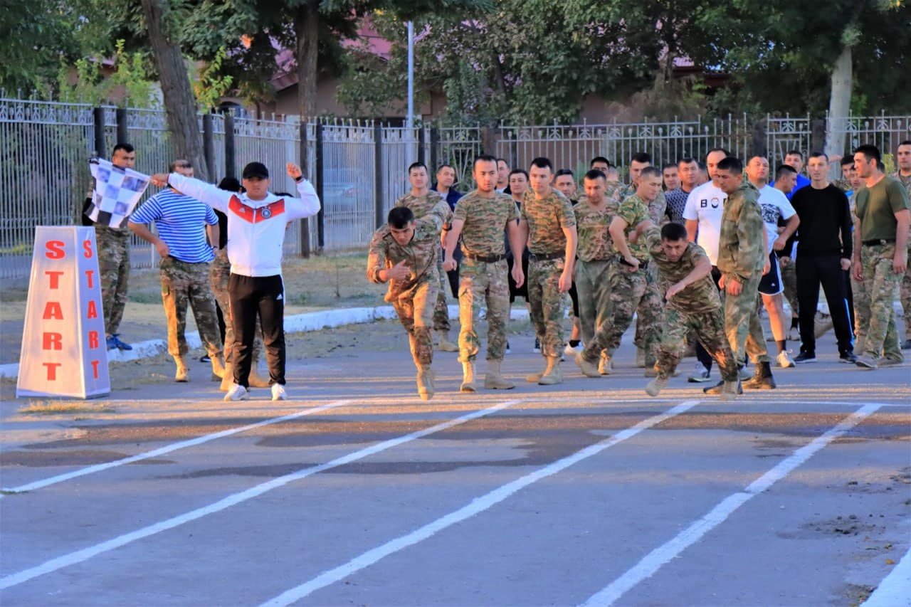 Markaziy harbiy okrug bo‘linmalari navbatdagi ommaviy sport ishlari ko‘rigidan o‘tmoqda