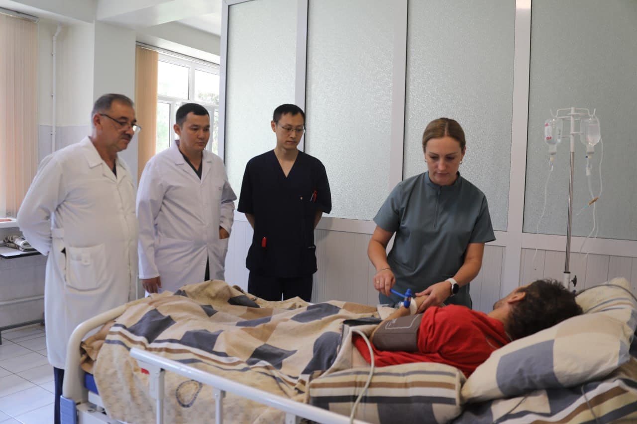 Китайские военные врачи посетили Узбекистан