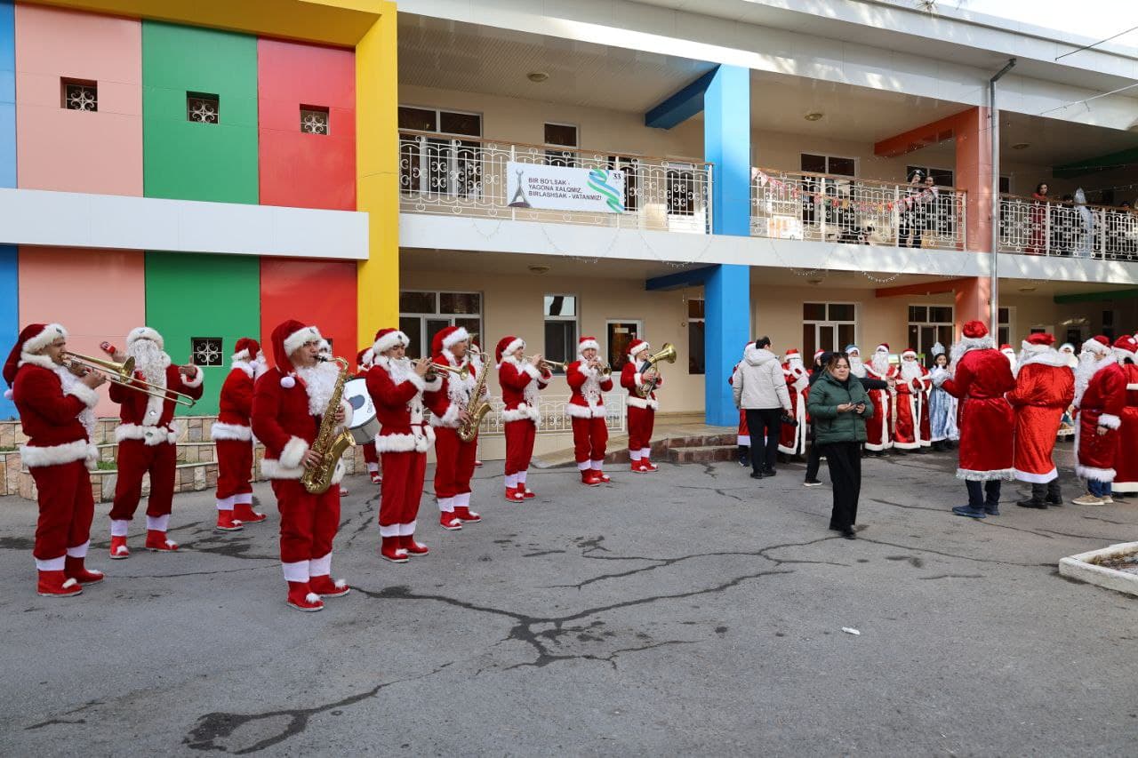 Harbiy orkestr jamoalari poytaxtimiz bo‘ylab yurtdoshlarimizga bayram shukuhini ulashmoqda