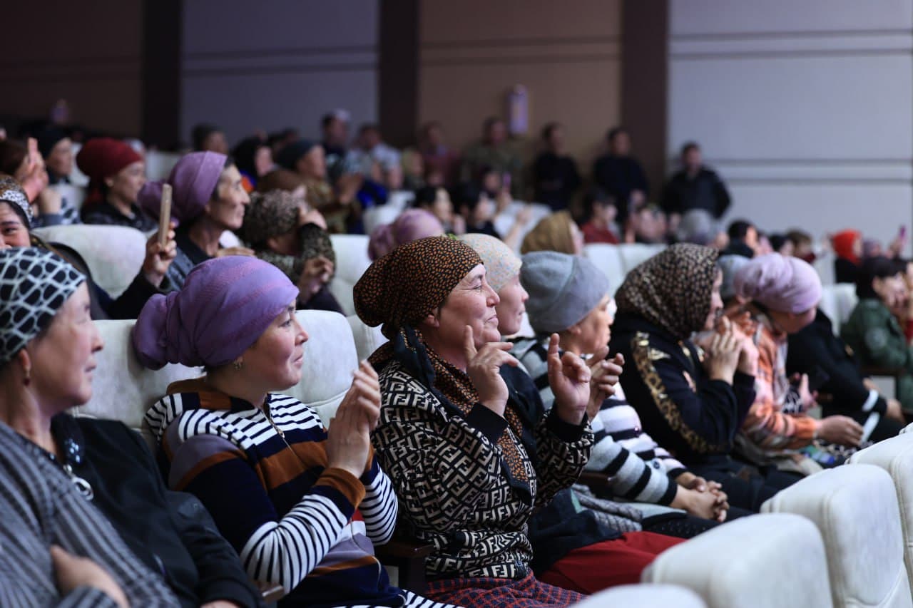 Sen baribir muqaddassan, muqaddas ayol!