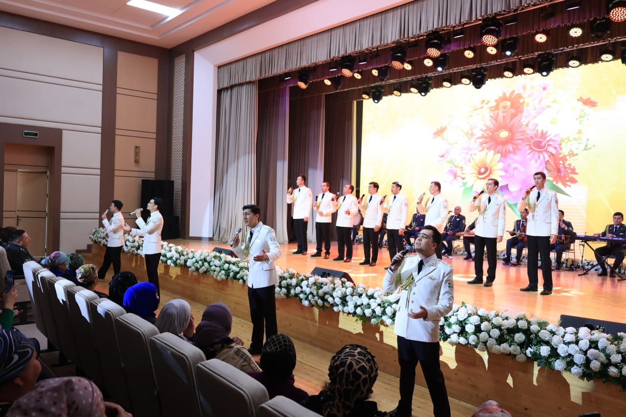 Sen baribir muqaddassan, muqaddas ayol!