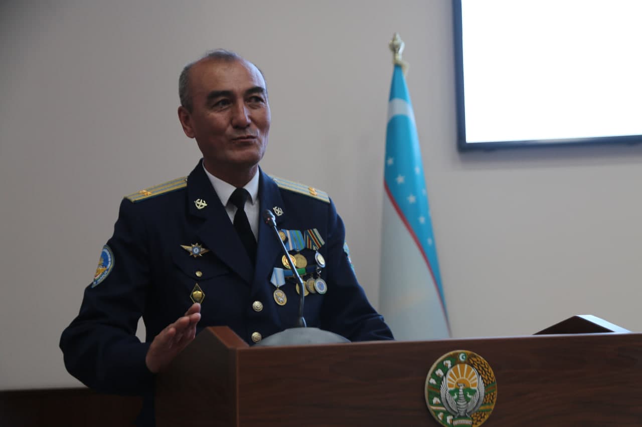 Harbiy aviatsiya faxriylari institut faoliyati bilan tanishdi