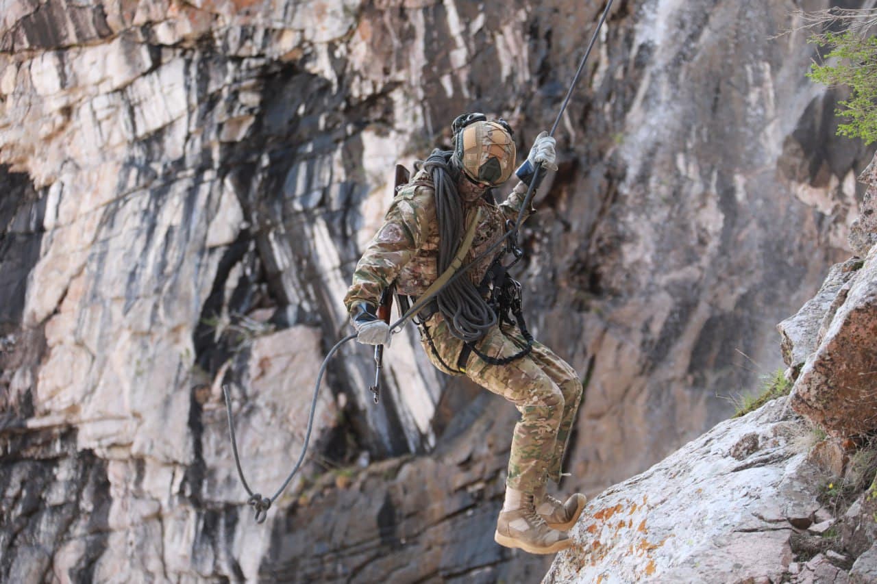 Vatan himoyachilari tog‘ qoyalarida ham saf tortgan