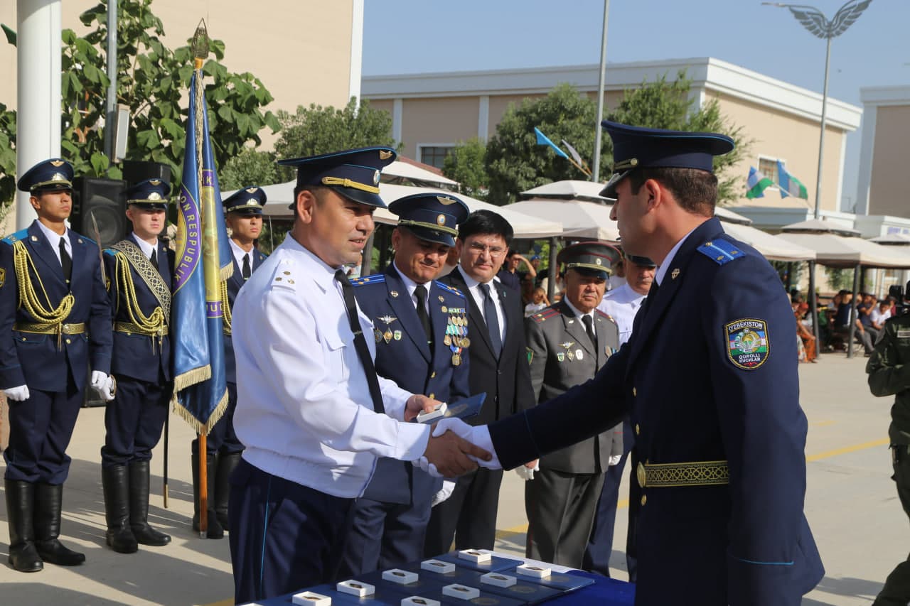 Havo sarhadlari tomon yo‘l olgan ofitserlar