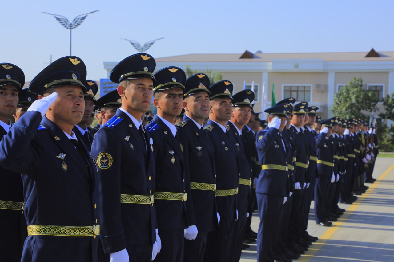 Havo sarhadlari tomon yo‘l olgan ofitserlar