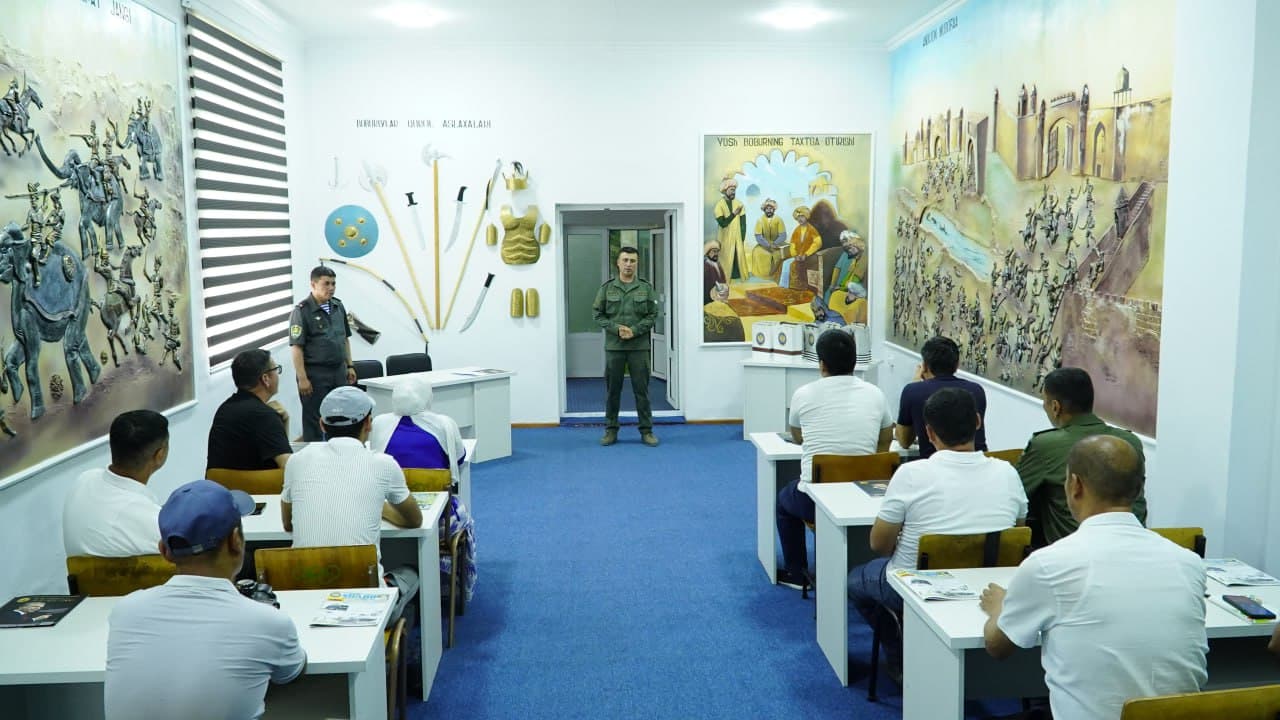 Jurnalistlar harbiy xizmatchilarning kundalik faoliyati bilan tanishdi