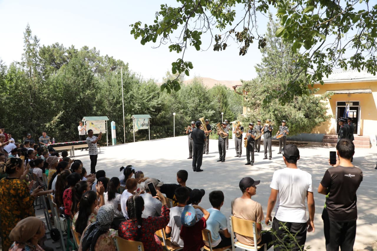 Народ и армия – едины