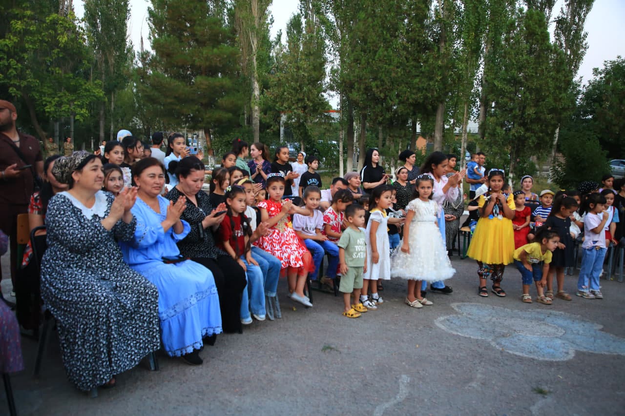 Angrenda harbiy-vatanparvarlik ruhidagi konsert dasturi bo‘lib o‘tdi