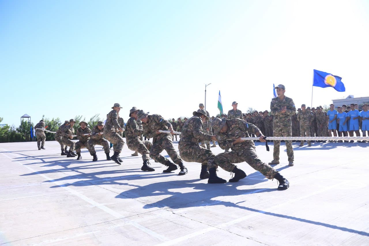 "Jasorat maktabi" o'quv yig'ini ishtirokchilari va askarlar o'rtasida qo‘mondon kubogi uchun sport musobaqalari o‘tkazildi