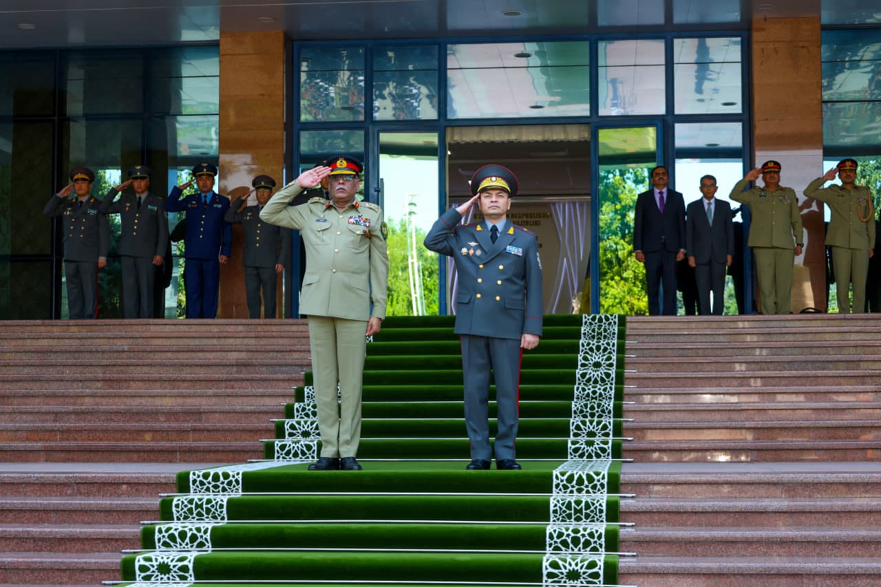 O‘zbekiston mudofaa vaziri Pokiston harbiy delegatsiyasi bilan uchrashdi