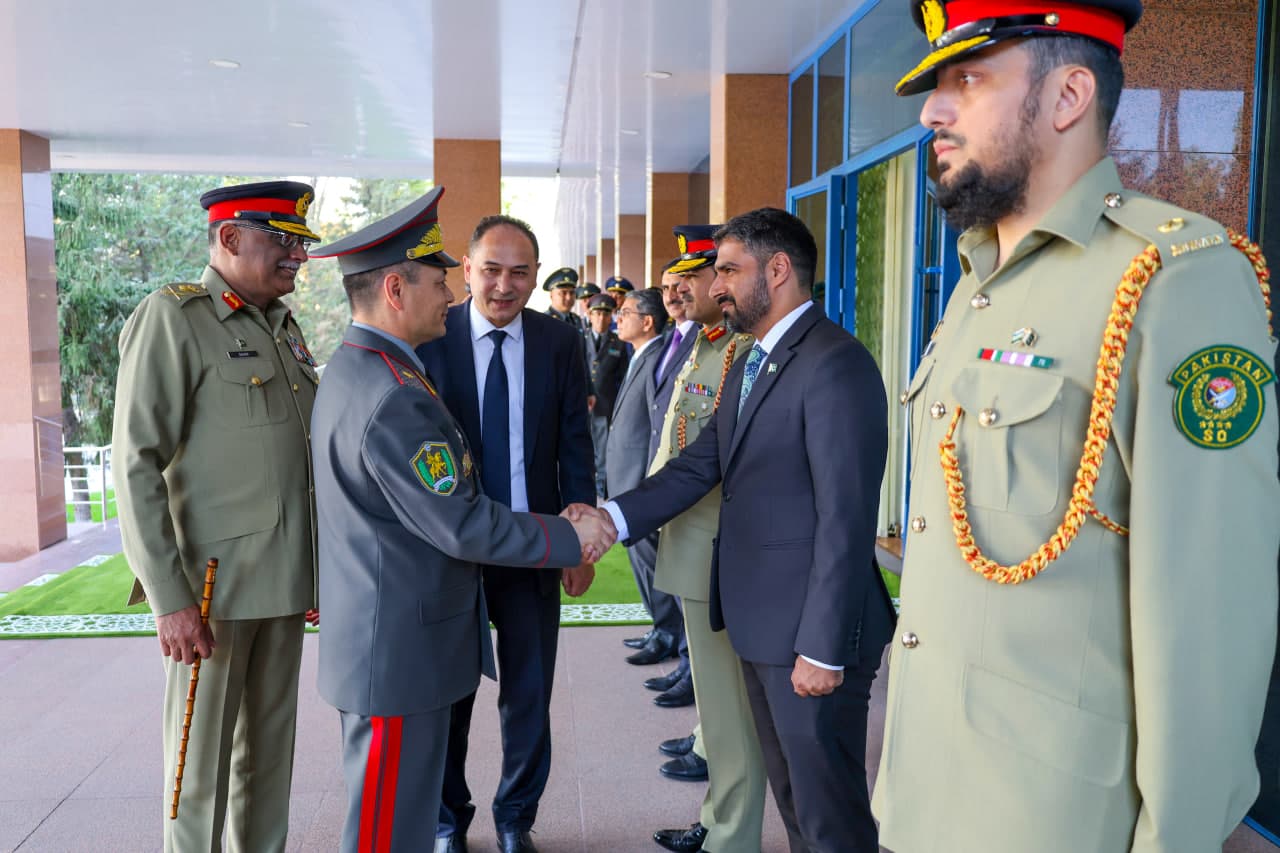 O‘zbekiston mudofaa vaziri Pokiston harbiy delegatsiyasi bilan uchrashdi